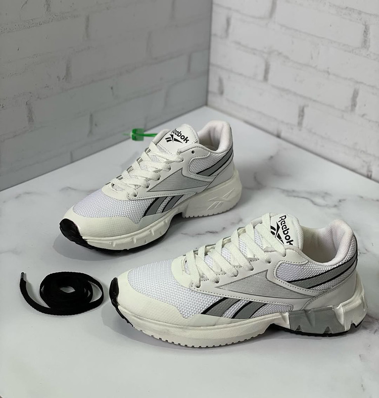 کتونی اسپرت زنانه reebok زیبا و با دوام