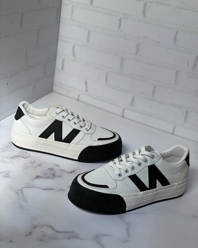 کتونی اسپرت دخترانه new balance زیبا و شیک